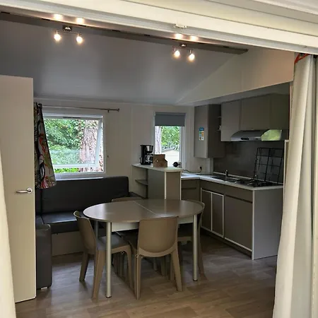 Mobil-home Parc De Roches 营地