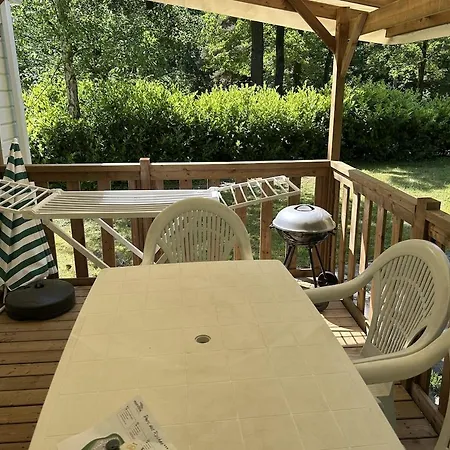 אתר קמפינג Mobil-home Parc De Roches *